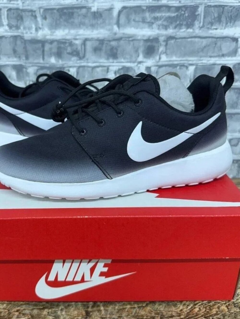 Nike Rosherun ombre brand new